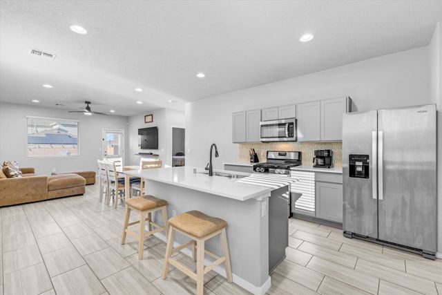 4863 Longs Peak Road NE, Rio Rancho, NM 87144