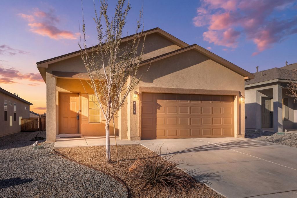 Image 2 of property listing at 4863 Longs Peak Road NE, Rio Rancho, NM 87144