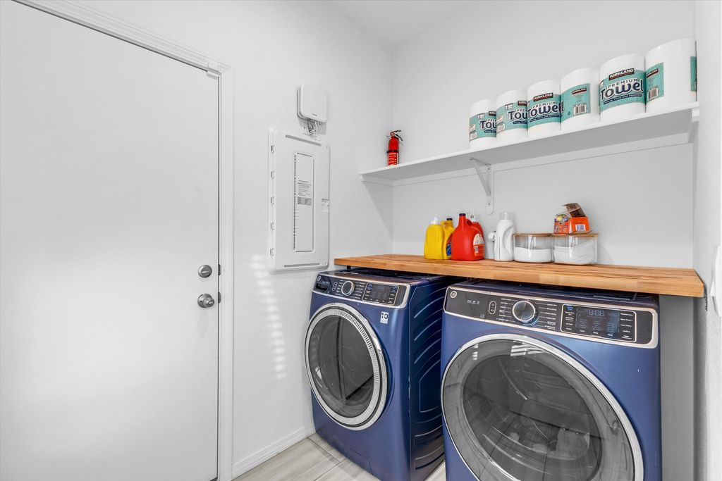 Image 24 of property listing at 4863 Longs Peak Road NE, Rio Rancho, NM 87144