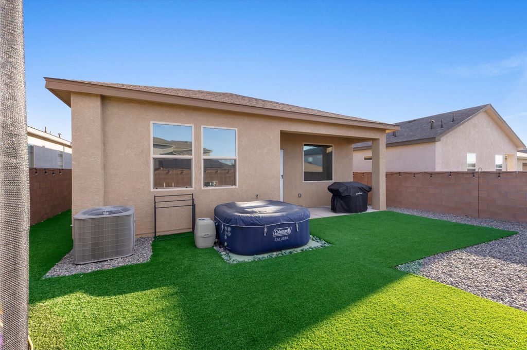 Image 27 of property listing at 4863 Longs Peak Road NE, Rio Rancho, NM 87144