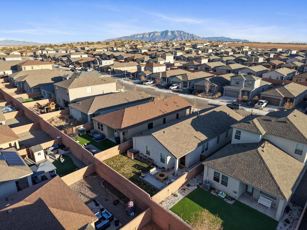 Image 32 of property listing at 4863 Longs Peak Road NE, Rio Rancho, NM 87144