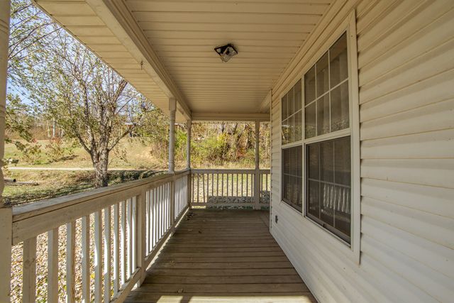 124 Pope Dr, Waynesboro, TN 38485