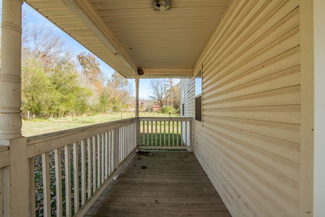 124 Pope Dr, Waynesboro, TN 38485