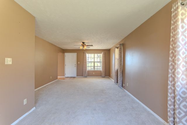 124 Pope Dr, Waynesboro, TN 38485