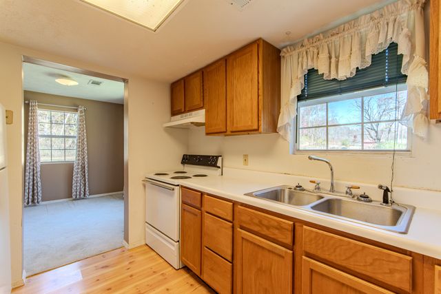 124 Pope Dr, Waynesboro, TN 38485