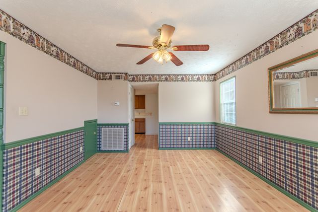 124 Pope Dr, Waynesboro, TN 38485