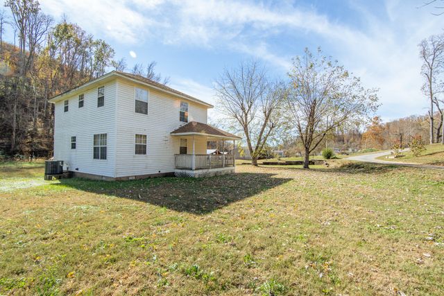 124 Pope Dr, Waynesboro, TN 38485