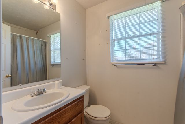 124 Pope Dr, Waynesboro, TN 38485