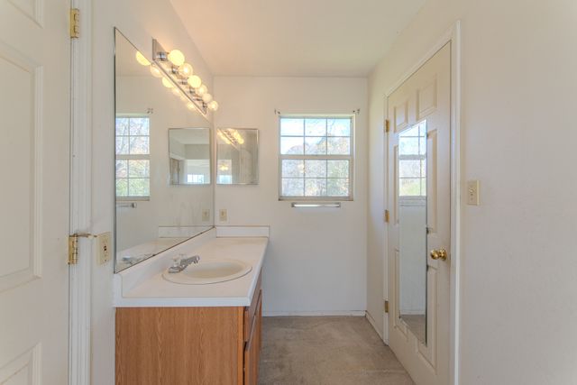 124 Pope Dr, Waynesboro, TN 38485