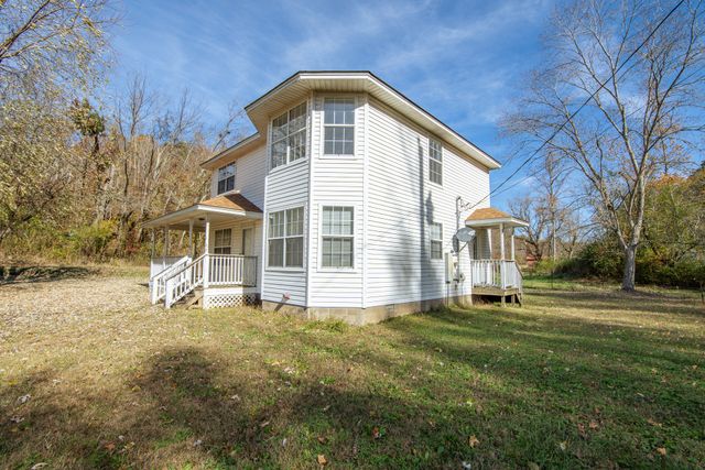 124 Pope Dr, Waynesboro, TN 38485