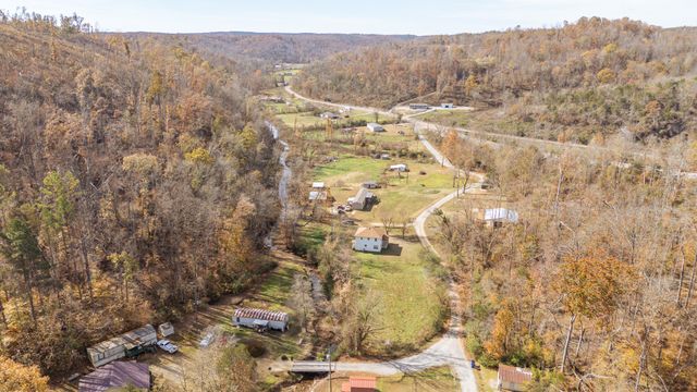 124 Pope Dr, Waynesboro, TN 38485