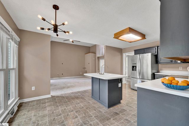 17 Arbordale Lane, Simpsonville, SC 29680