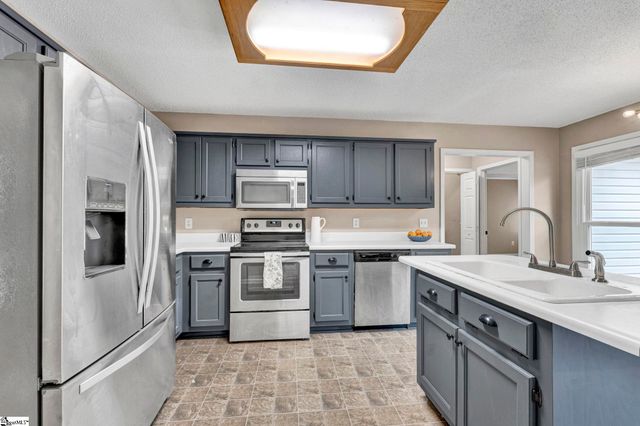 17 Arbordale Lane, Simpsonville, SC 29680