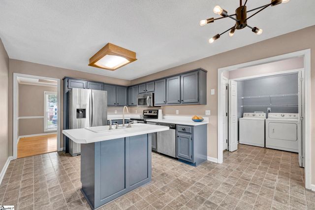 17 Arbordale Lane, Simpsonville, SC 29680