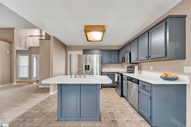 17 Arbordale Lane, Simpsonville, SC 29680