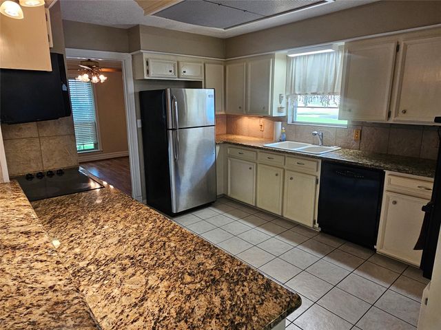 3414 Knob Hill Street, Deer Park, TX 77536