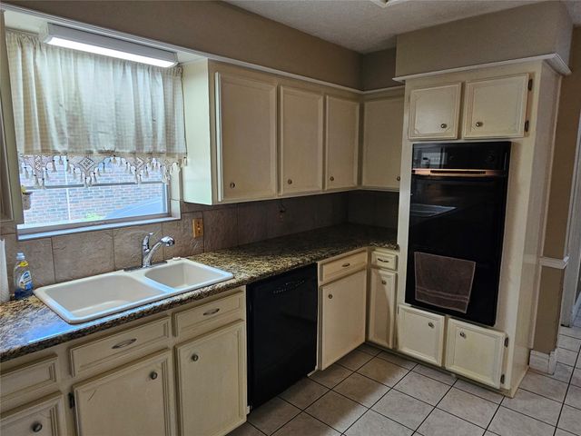 3414 Knob Hill Street, Deer Park, TX 77536