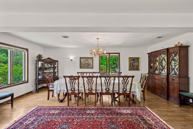 1 Lime Kiln Court, Monsey, NY 10952
