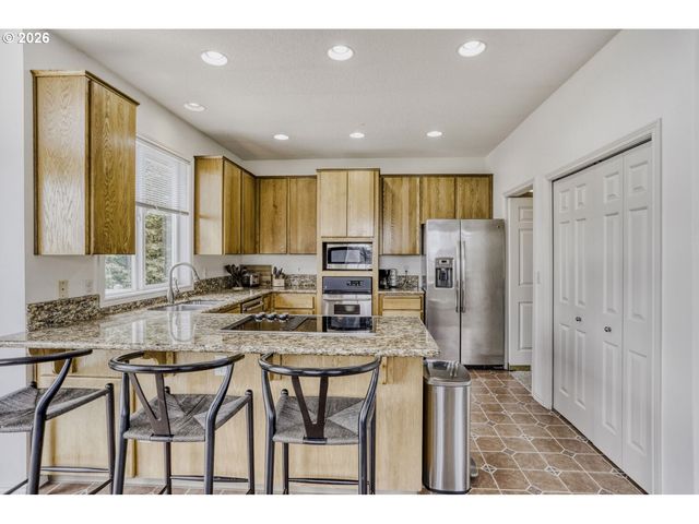 7550 Sw BAYBERRY Dr, Beaverton, OR 97007