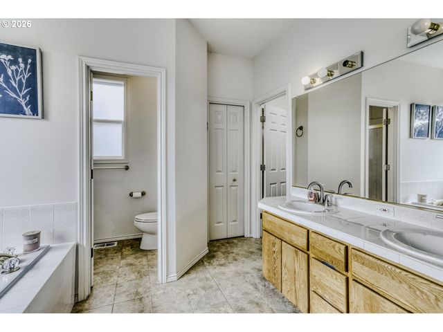 7550 Sw BAYBERRY Dr, Beaverton, OR 97007