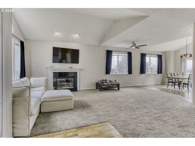 7550 Sw BAYBERRY Dr, Beaverton, OR 97007