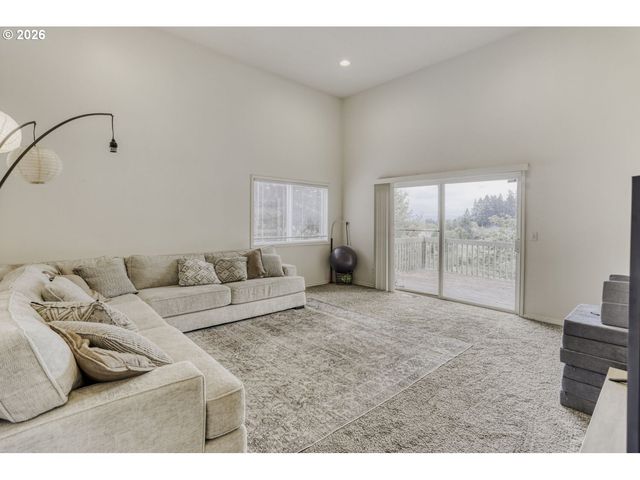 7550 Sw BAYBERRY Dr, Beaverton, OR 97007