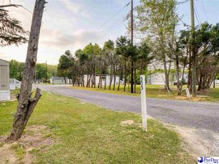 211, 301, 303 Pineland Dr, Florence, SC 29505