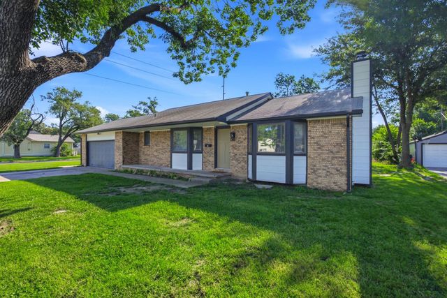 2010 S Glenn, Wichita, KS 67213