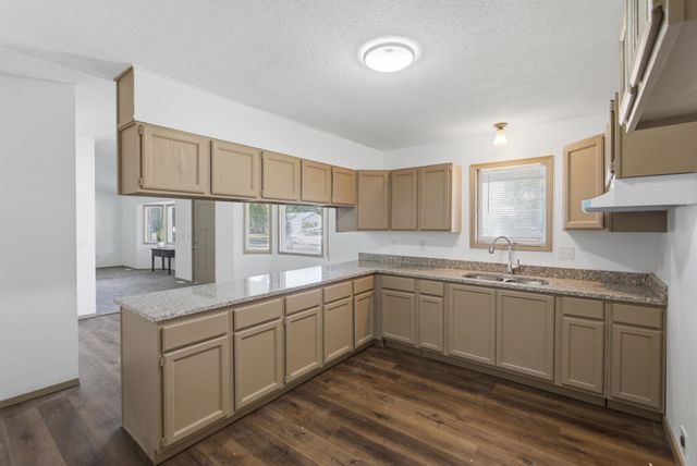 2010 S Glenn, Wichita, KS 67213