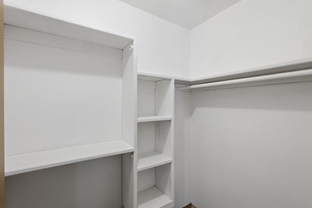 2010 S Glenn, Wichita, KS 67213