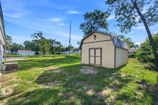 2010 S Glenn, Wichita, KS 67213