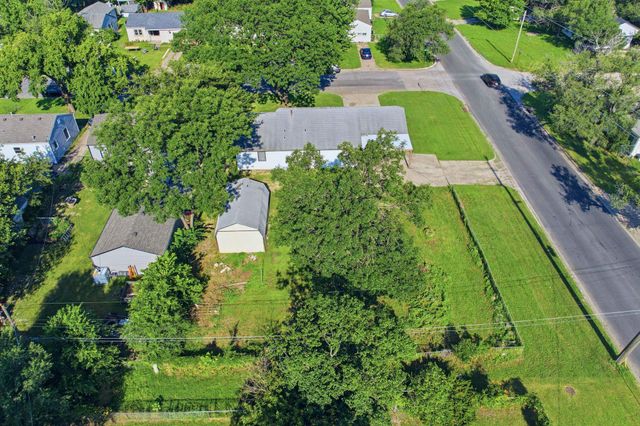 2010 S Glenn, Wichita, KS 67213