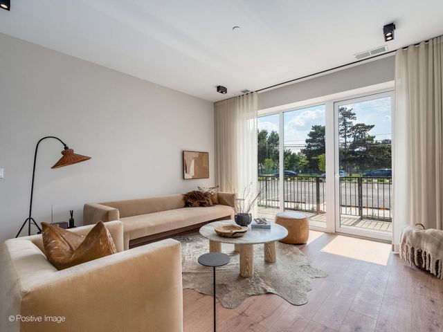 1235 N ASHLAND Avenue 502, Chicago, IL 60622