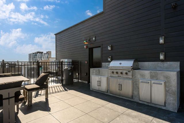 1235 N ASHLAND Avenue 502, Chicago, IL 60622