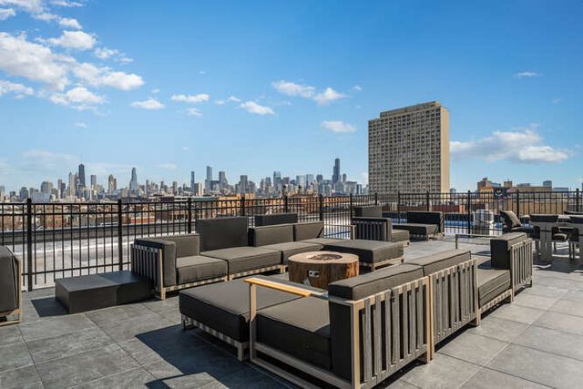 1235 N ASHLAND Avenue 502, Chicago, IL 60622