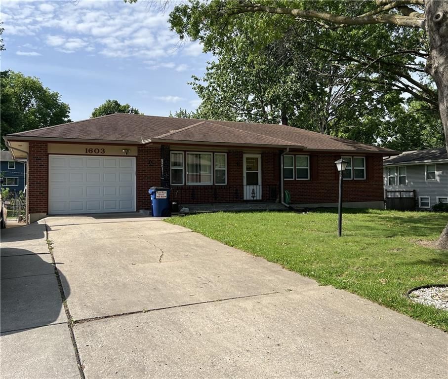 1603 NE 75th Street, Gladstone, MO 64118