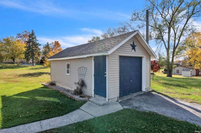 408 W Hazel Street, Albion, IN 46701