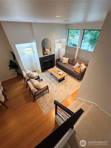 4917 39th Avenue S, Seattle, WA 98118
