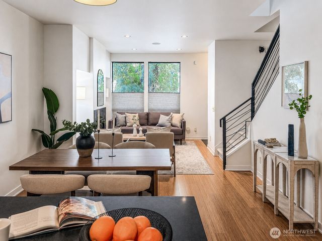 4917 39th Avenue S, Seattle, WA 98118