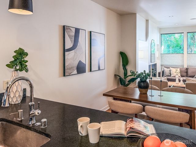 4917 39th Avenue S, Seattle, WA 98118
