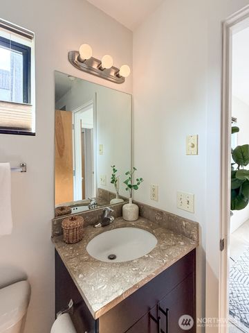 4917 39th Avenue S, Seattle, WA 98118
