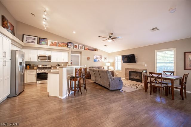 8128 Shad Bush Avenue, Las Vegas, NV 89149