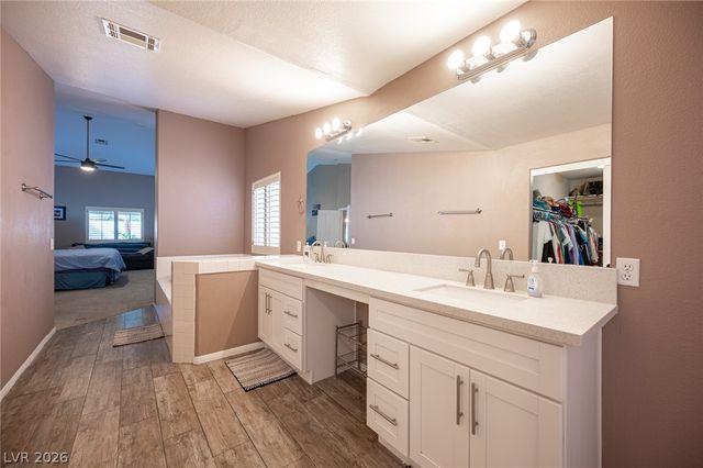 8128 Shad Bush Avenue, Las Vegas, NV 89149