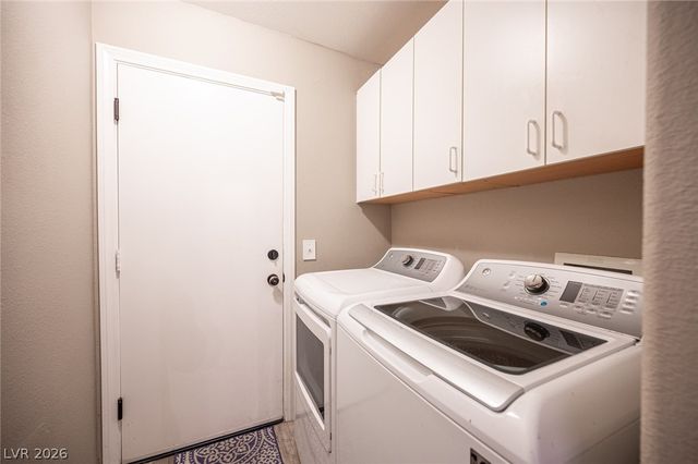 8128 Shad Bush Avenue, Las Vegas, NV 89149