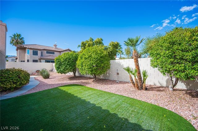 8128 Shad Bush Avenue, Las Vegas, NV 89149