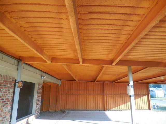 411 S A Street, Davis, OK 73030