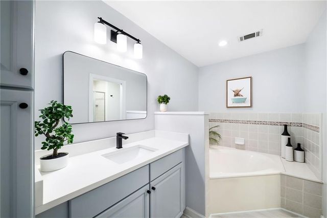 850 Piedmont Avenue NE 3318, Atlanta, GA 30308