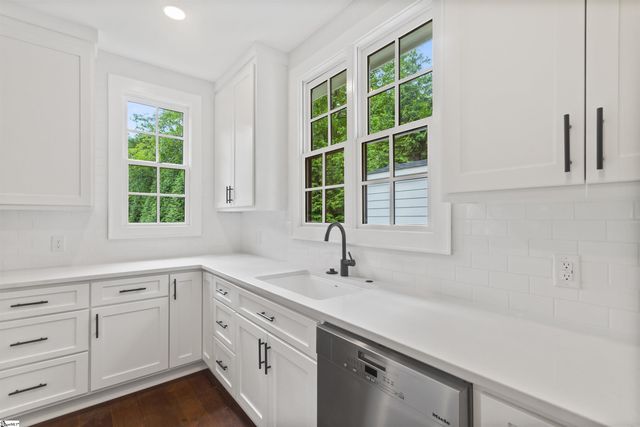 130 Market Bay Court, Simpsonville, SC 29681