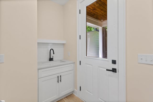 130 Market Bay Court, Simpsonville, SC 29681