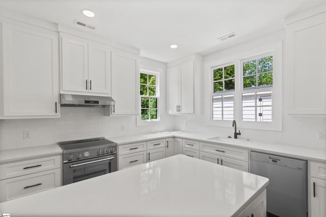 130 Market Bay Court, Simpsonville, SC 29681